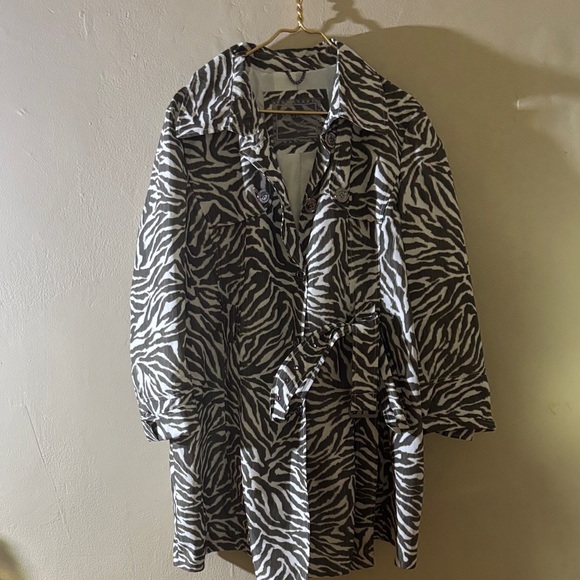 Guess Zebra Pattern Trench Coat - Black and White - Picture 1 of 6